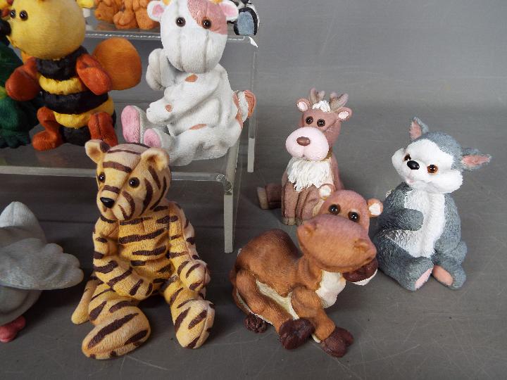 A collection of figurines in the form of animals, - Image 4 of 6