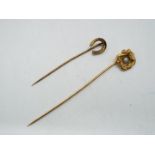 14 kt gold - a 14 kt gold tie pin set with pearl,