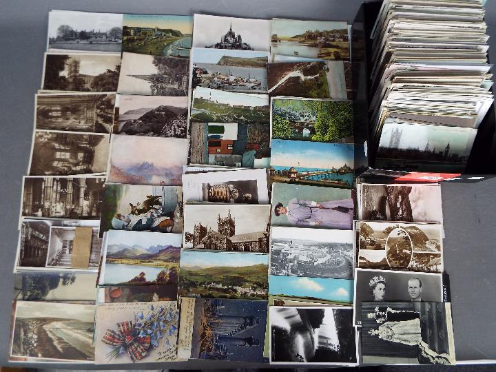 Deltiology - in excess of 500 early - mid period UK and foreign postcards with subjects to include