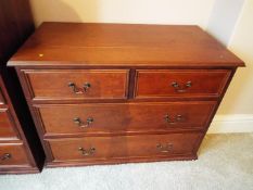 A chest of two over two drawers measuring approximately 68 cm x 90 cm x 48 cm.