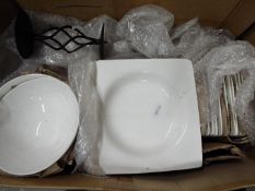 Unused Retail Stock - A quantity of bowls and dessert dishes.