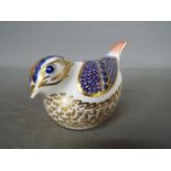 Royal Crown Derby - a Royal Crown Derby Goldcrest with gold stopper