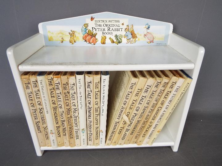 A collection of literature to include a part set of Beatrix Potter 'Peter rabbit' books (19 books), - Image 3 of 3