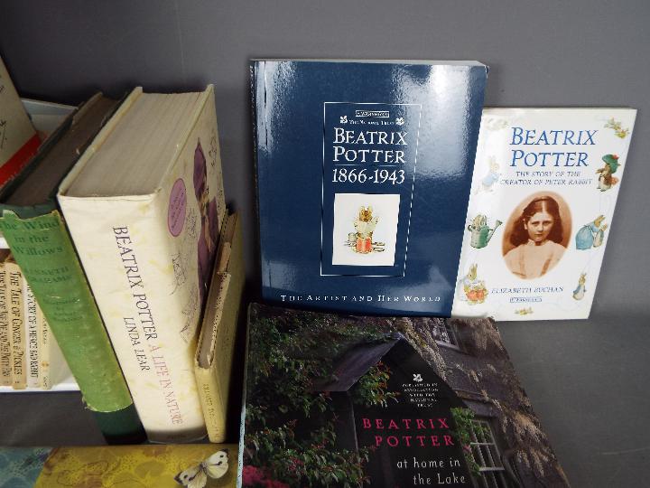 A collection of literature to include a part set of Beatrix Potter 'Peter rabbit' books (19 books), - Image 2 of 3