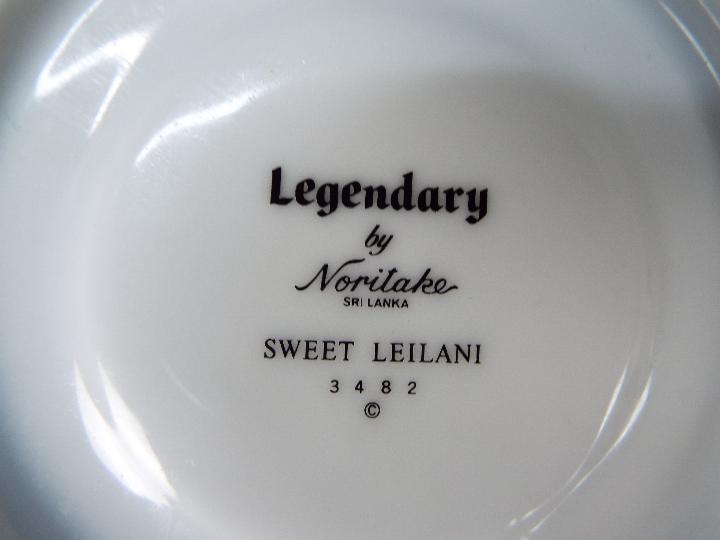 Noritake - A collection of dinner and tea wares, Legendary by Noritake in the Sweet Leilani pattern, - Image 5 of 5