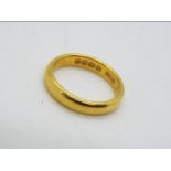 22 ct gold - a hallmarked 22 ct gold wedding band, size J, approximate weight 4.