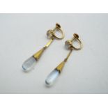 15ct - a pair of 15ct gold drop earrings, approx 3.
