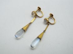 15ct - a pair of 15ct gold drop earrings, approx 3.