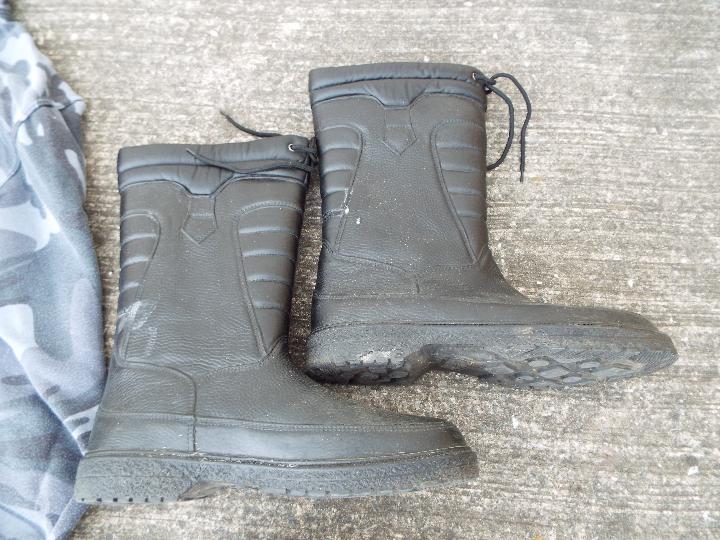 Three pairs of boots comprising a size 10 Invader 20 hole pair and similar and a quantity of Game - Image 4 of 4