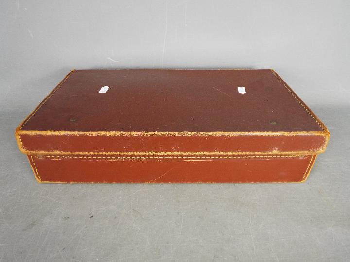 A small vintage briefcase or attache case. - Image 3 of 3