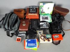 Photography - Lot comprising cameras and binoculars to include Olympus 35RC,