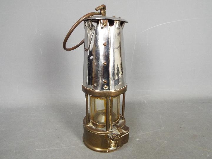 The Protector Lamp & Lighting Co Ltd, Type 6 safety lamp, approximately 23 cm (h). - Image 4 of 5