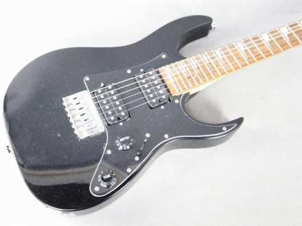 WITHDRAWN - An Ibanez Mikro children's electric guitar in 'Black Night' finish with soft carry case. - Image 2 of 6