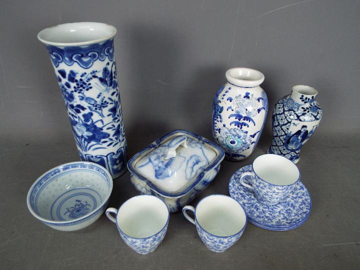 A small collection of blue and white ceramics to include Royal Doulton, Chinese and similar.