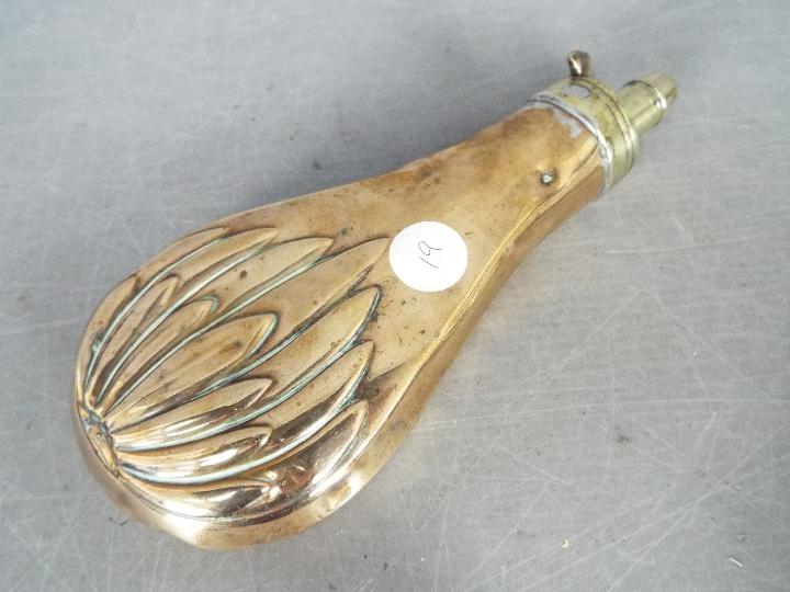 A brass powder flask - Image 2 of 2