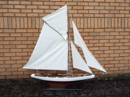 Premier Models - A professional built Grand Banks display model yacht by Premier Models.