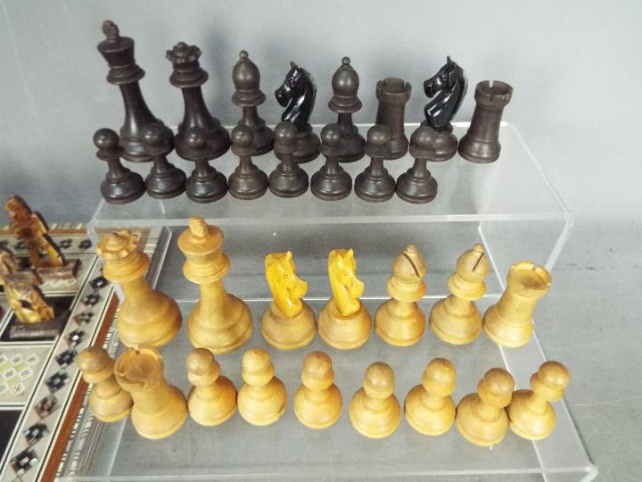 Two chess sets, one with Egyptian style pieces (10 cm king), - Image 2 of 4