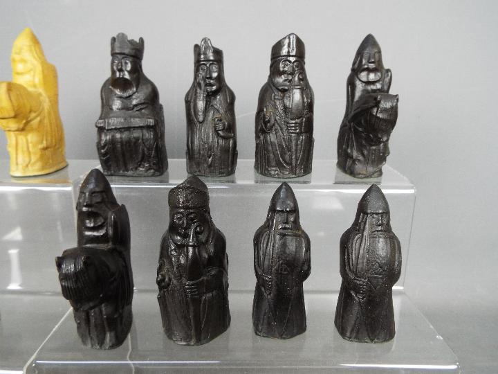 A 'Lewis Chessmen' chess set, 8.5 cm king. - Image 4 of 5