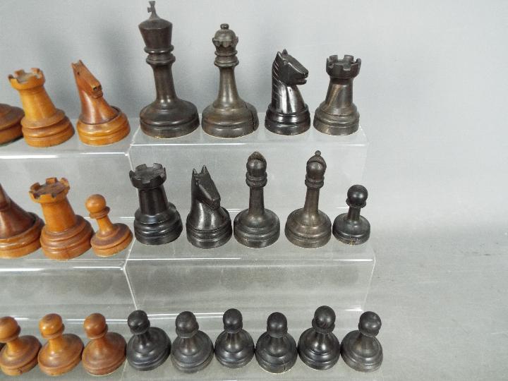 A complete chess set, pieces with weighted bases, - Image 3 of 3