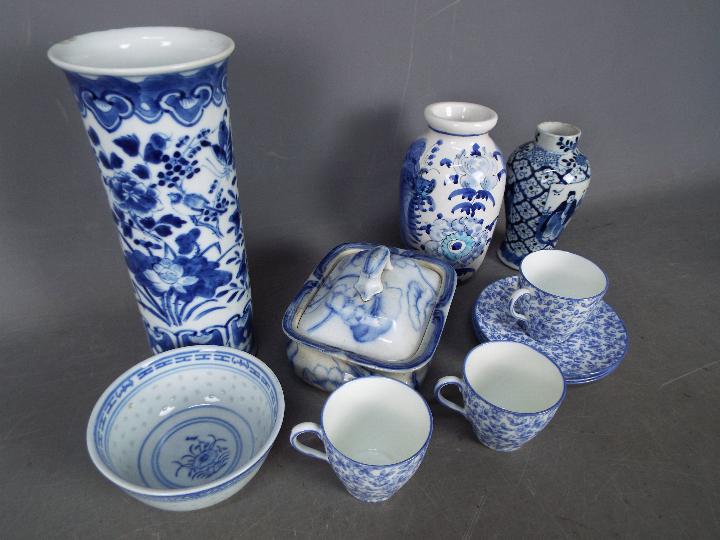 A small collection of blue and white ceramics to include Royal Doulton, Chinese and similar. - Image 2 of 6