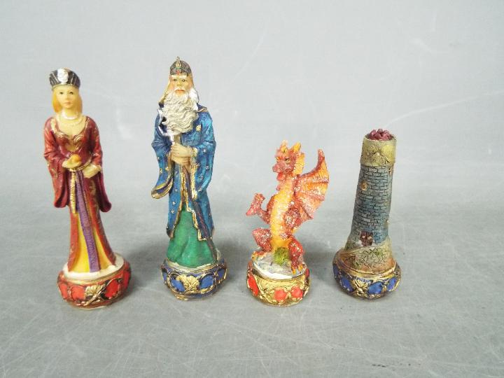 A 'Wizards and Dragons' chess set. - Image 3 of 4