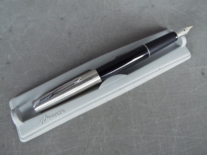 A Parker 51 pen and propelling pencil set contained in case and a Parker Frontier. - Image 6 of 6