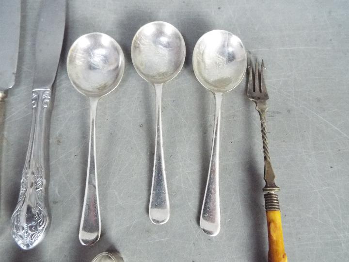 Lot to include four silver handled butter knives, - Image 3 of 4