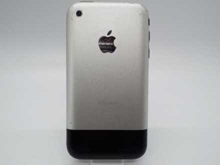 A first generation Apple iPhone, model A1203, 8GB. - Image 3 of 6