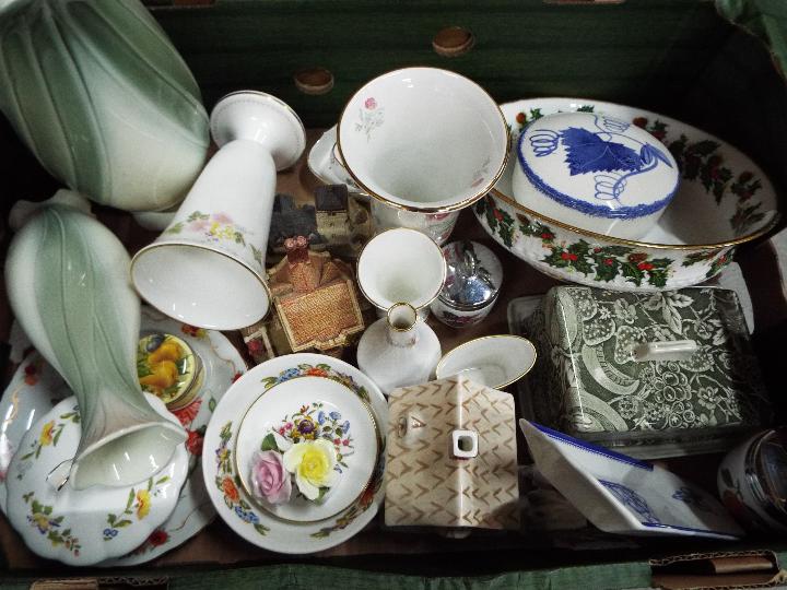 A mixed lot of ceramics to include Coalport, Wedgwood, Poole Pottery, Aynsley, Paragon and similar, - Image 2 of 3