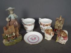 A small mixed lot to include two Brambly Hedge beakers, Autumn and Winter,