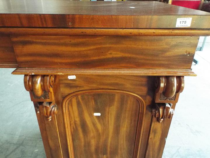 A substantial pedestal desk measuring 92 cm (h) x 183 cm (w) x 59 cm (d) the kneehole flanked by - Image 6 of 11