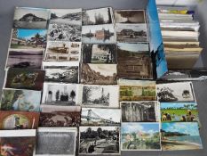 Deltiology - in excess of 500 early - mid period UK and foreign postcards ,
