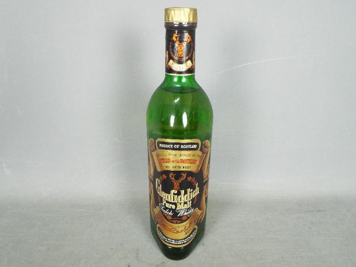 Glenfiddich - A 75cl bottle of Glenfiddich Pure Malt scotch whisky, 40% ABV, level upper shoulder,