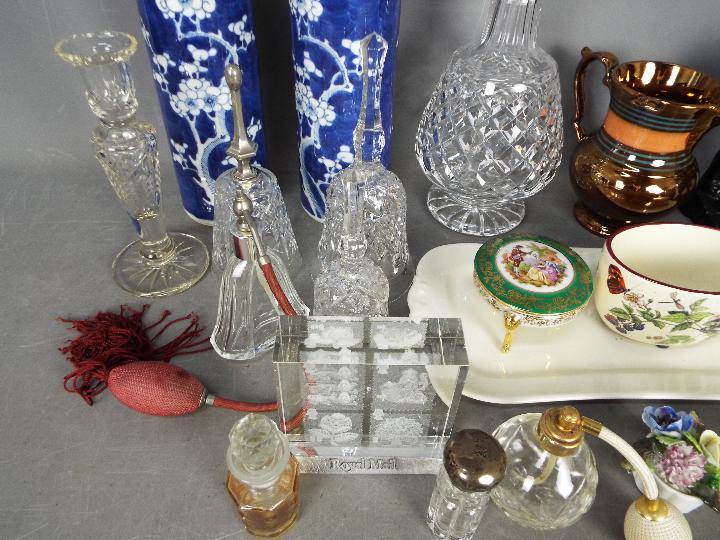 A mixed lot of ceramics and glassware to include atomisers, scent bottles one with silver lid), - Image 5 of 5