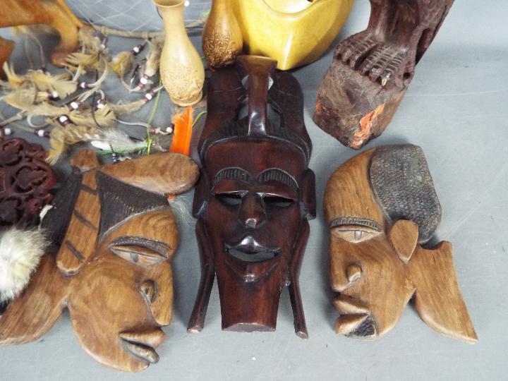 A quantity of treen, tribal carvings and similar. - Image 2 of 4