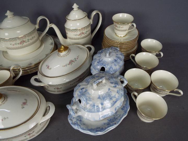 A mixed lot of dinner and tea wares to include Minton 'Legacy' pattern, - Image 3 of 3