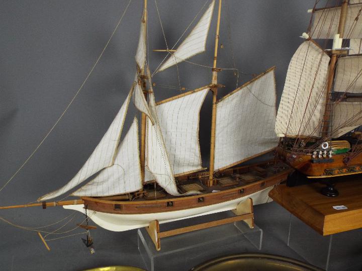 Two complete and comprehensive models of galleons of wood construction with original masts; - Image 3 of 5