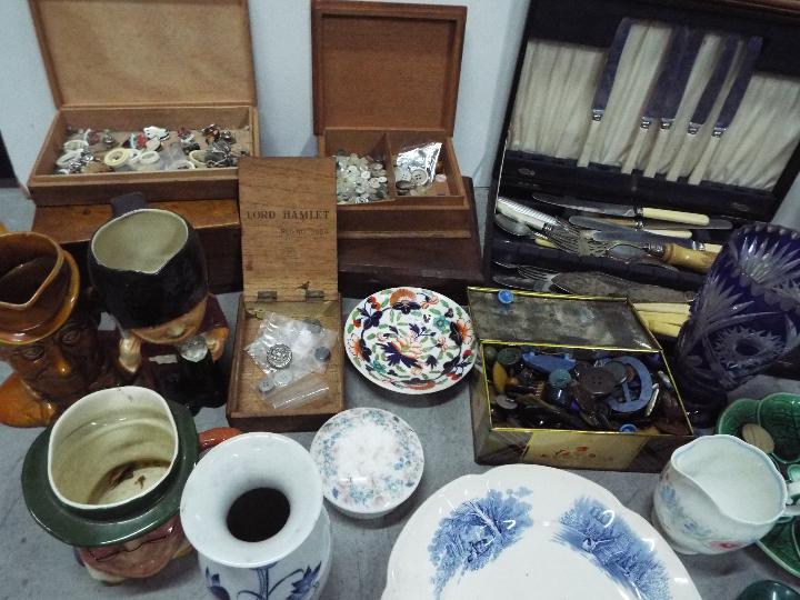 Collectors Items - Wooden boxes, Sylvac jugs, Spode, Haddon hall, quantity of buttons, - Image 2 of 6