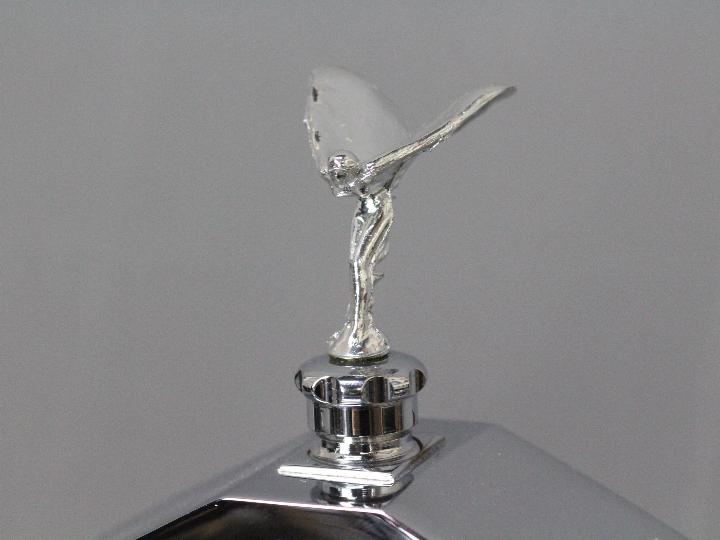 Automobilia - A Ruddspeed novelty spirit decanter in the form of a Rolls Royce radiator c. - Image 5 of 5