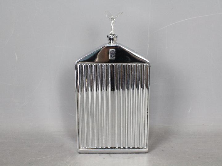 Automobilia - A Ruddspeed novelty spirit decanter in the form of a Rolls Royce radiator c. - Image 2 of 5