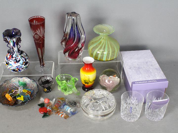 A collection of glassware to include art glass vase, cut to clear glassware, Murano glass sweets,