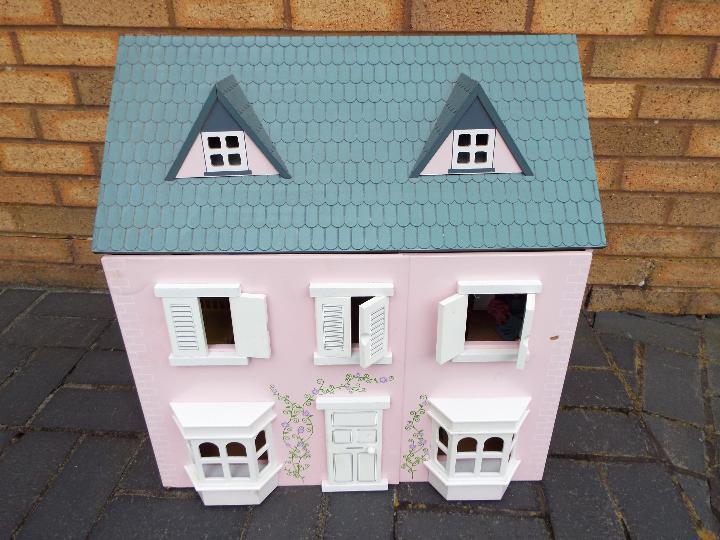 Three scratch built wooden dolls houses. Click on photographs to view each house. - Image 4 of 8