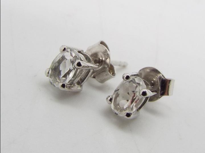 1.18ct White Topaz sterling silver Earrings, design UVCU91 weight 1.