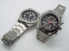 Two gentleman's Pulsar watches comprising model YM62-X159 and VX42-X222.