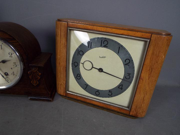 Lot to include a Telavox, wood cased clock, - Image 4 of 7