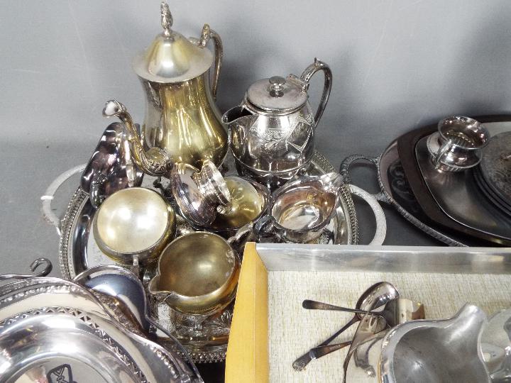 A quantity of metal ware, plated, stainless and similar. - Image 3 of 5