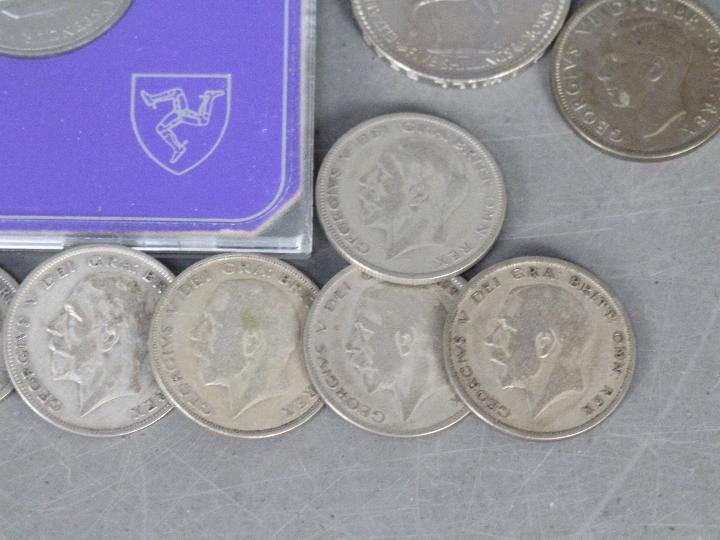 A collection of commemorative crowns and coins including silver content examples including one - Image 5 of 5