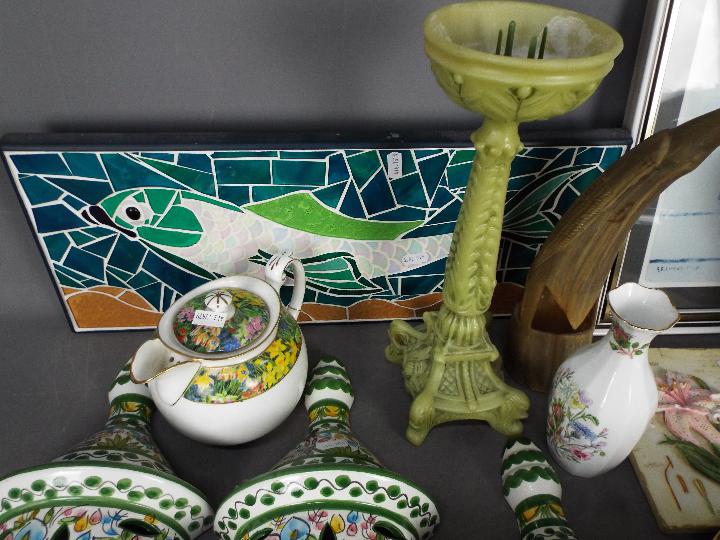 A mixed lot comprising ceramics to include Paragon Springtime, metalware, - Image 3 of 5