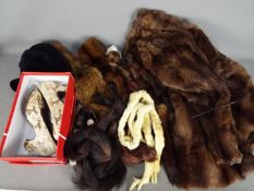 A mink fur jacket approximately 70 cm (l), a fur stole,