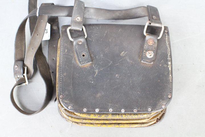 A vintage leather bus driver's pouch wit - Image 2 of 3